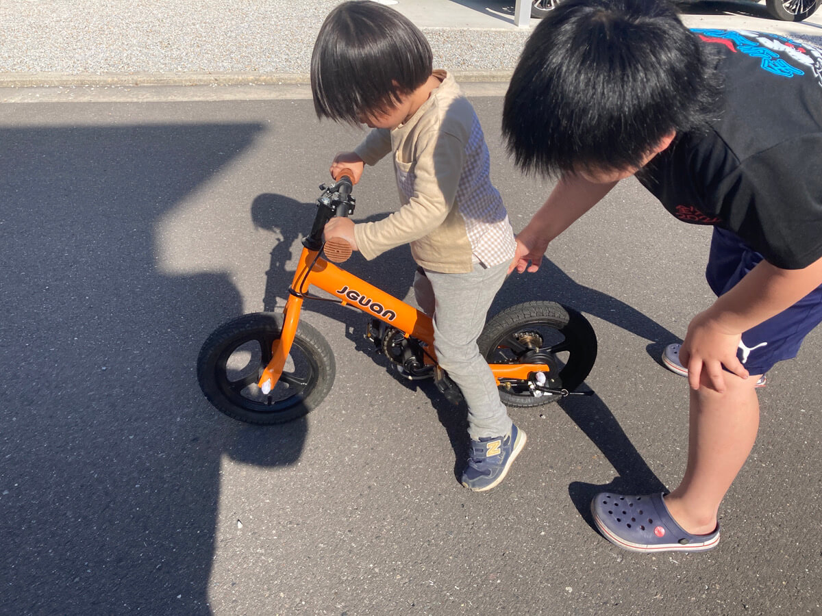 キックバイクから自転車モードへ